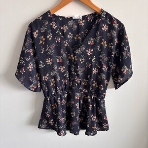 Sienna Sky Navy Floral V-Neck Peplum Blouse Size Small GUC
